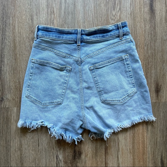 H&M Denim Mom Shorts - Picture 2 of 4